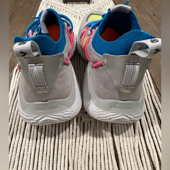 Under Armour Curry Flow Cozy Sneakers - Picture 2 of 6